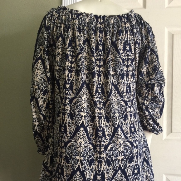 URBAN MANGOZ WIDE NECK BLOUSE SZ S SMALL NAVY LACE - Picture 4 of 5